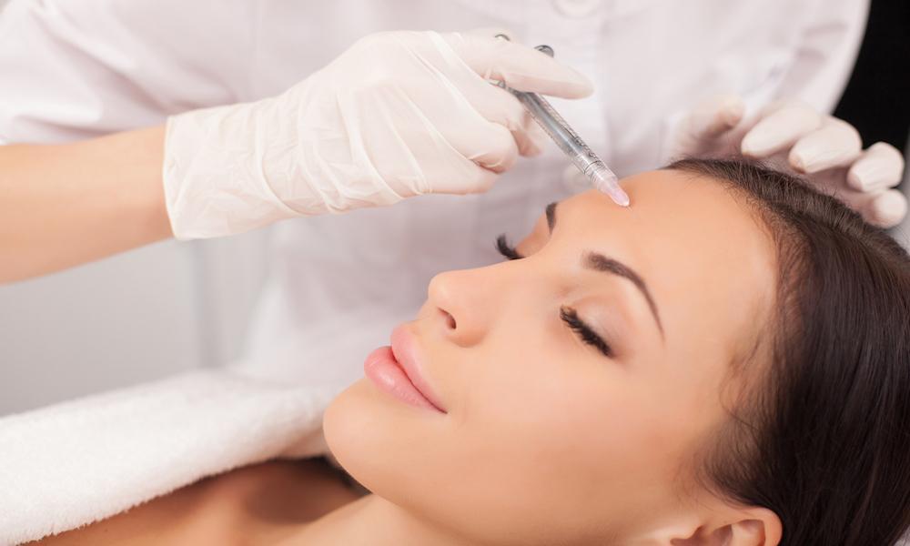 Botox: The Complete Guide To Smoother, Younger Skin 💉✨